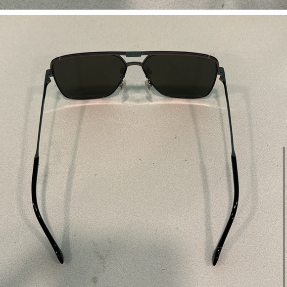 Men’s Gucci Sunglasses - Picture 3 of 6
